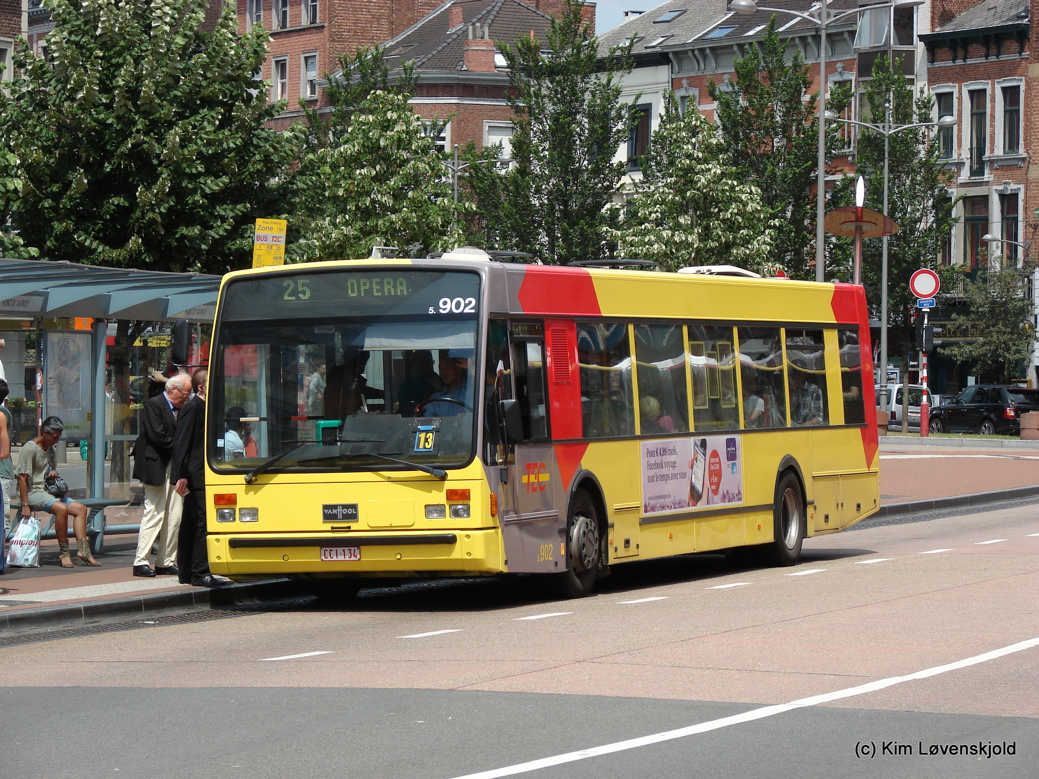 2000' Van Hool A320