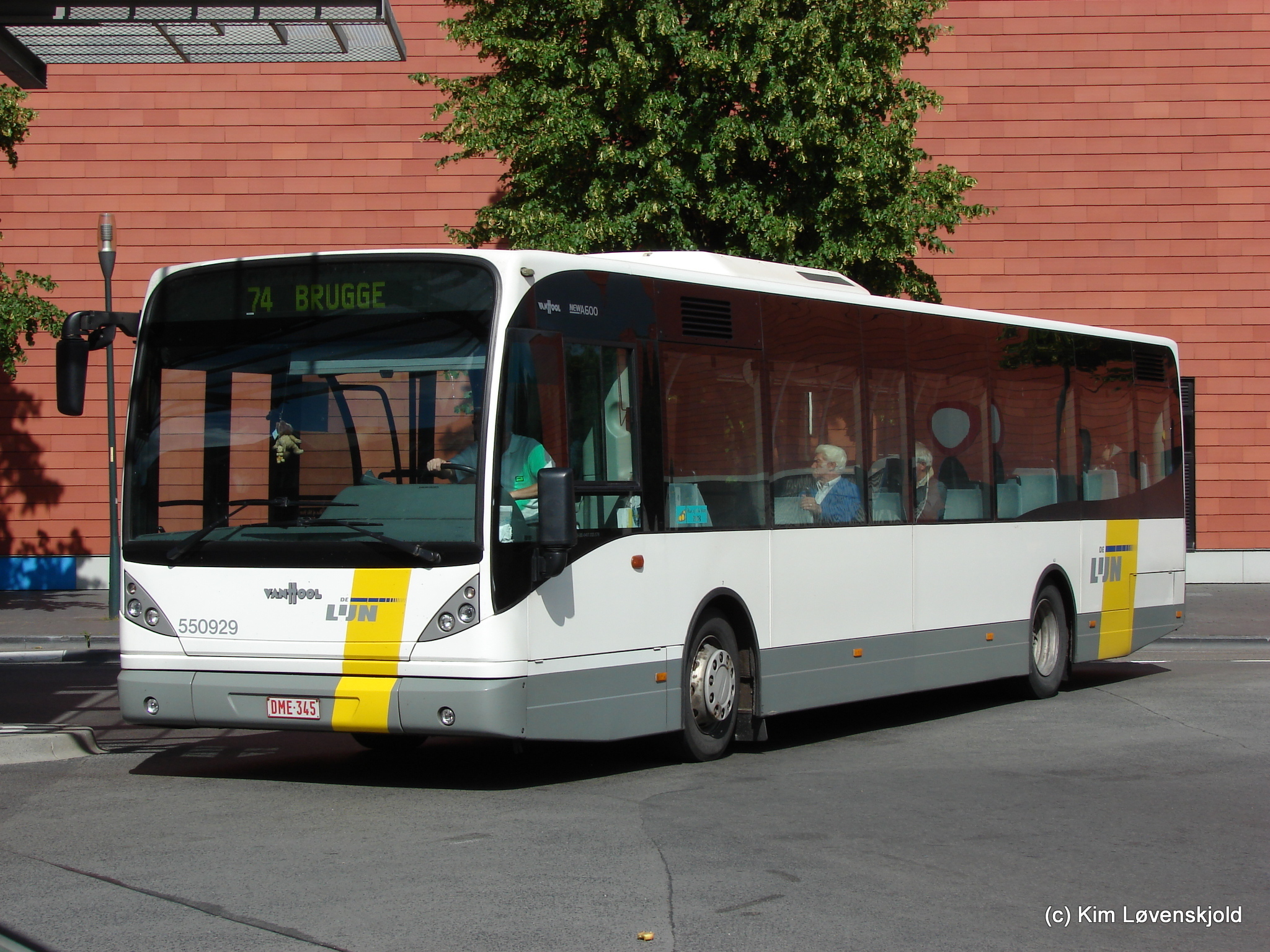2003' Van Hool newA600