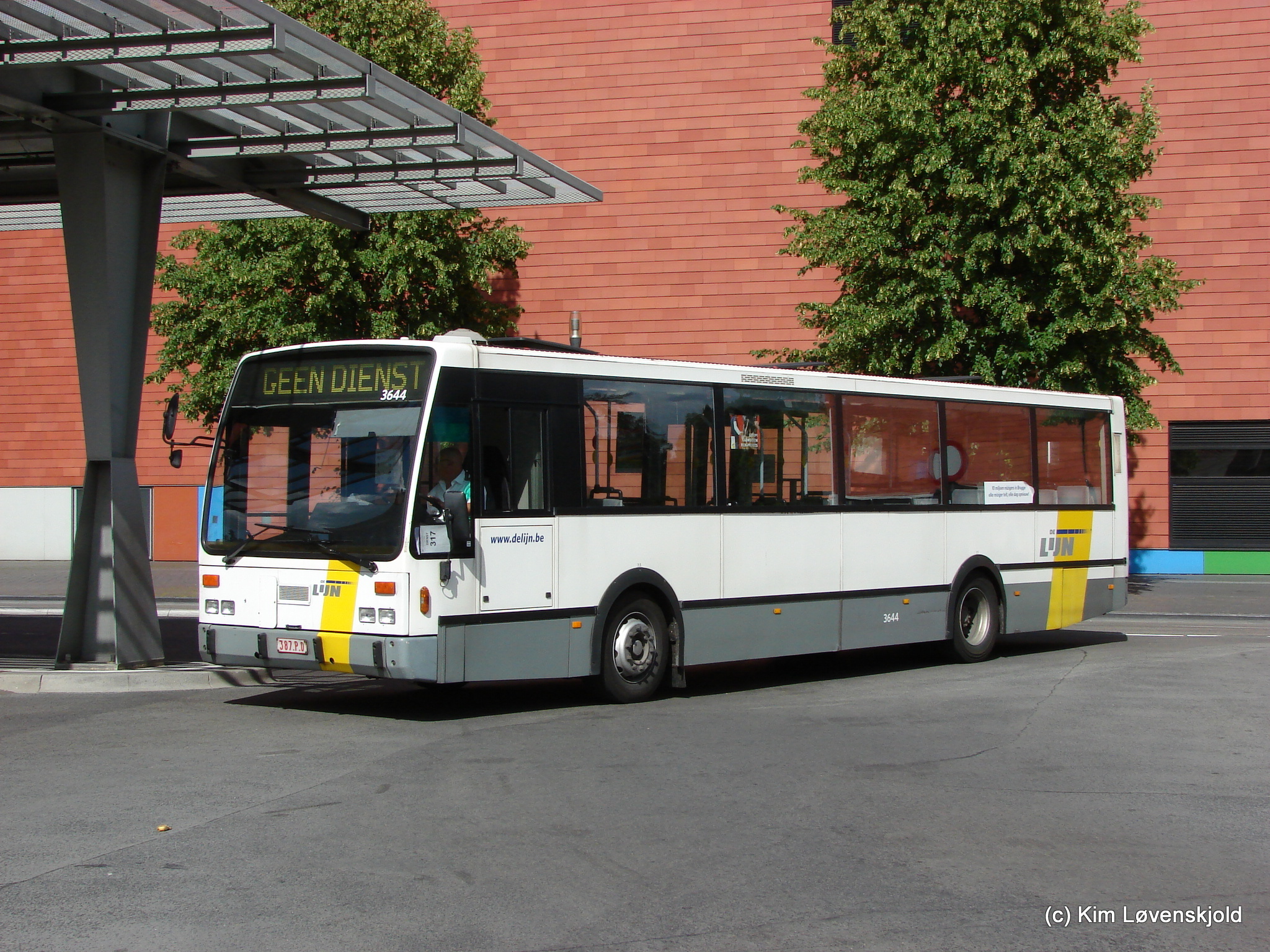 1999' Van Hool A600