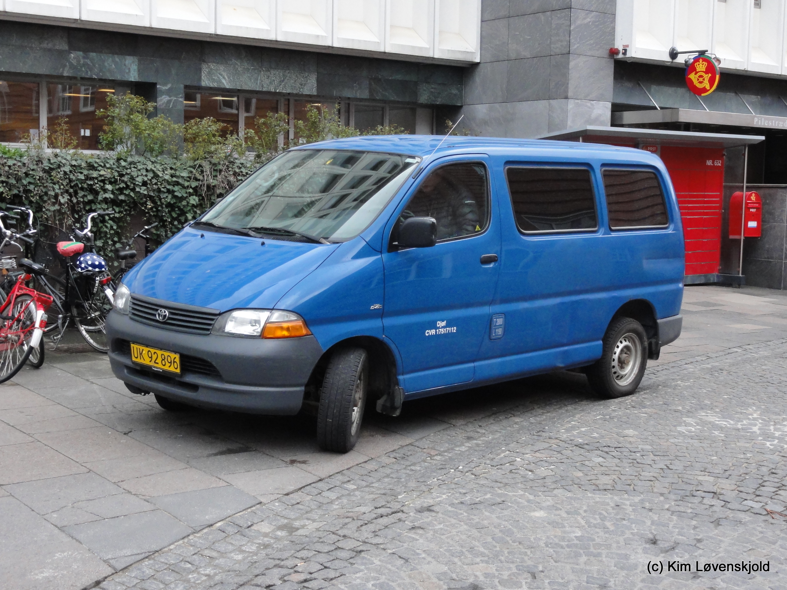 2006' Toyota HiAce