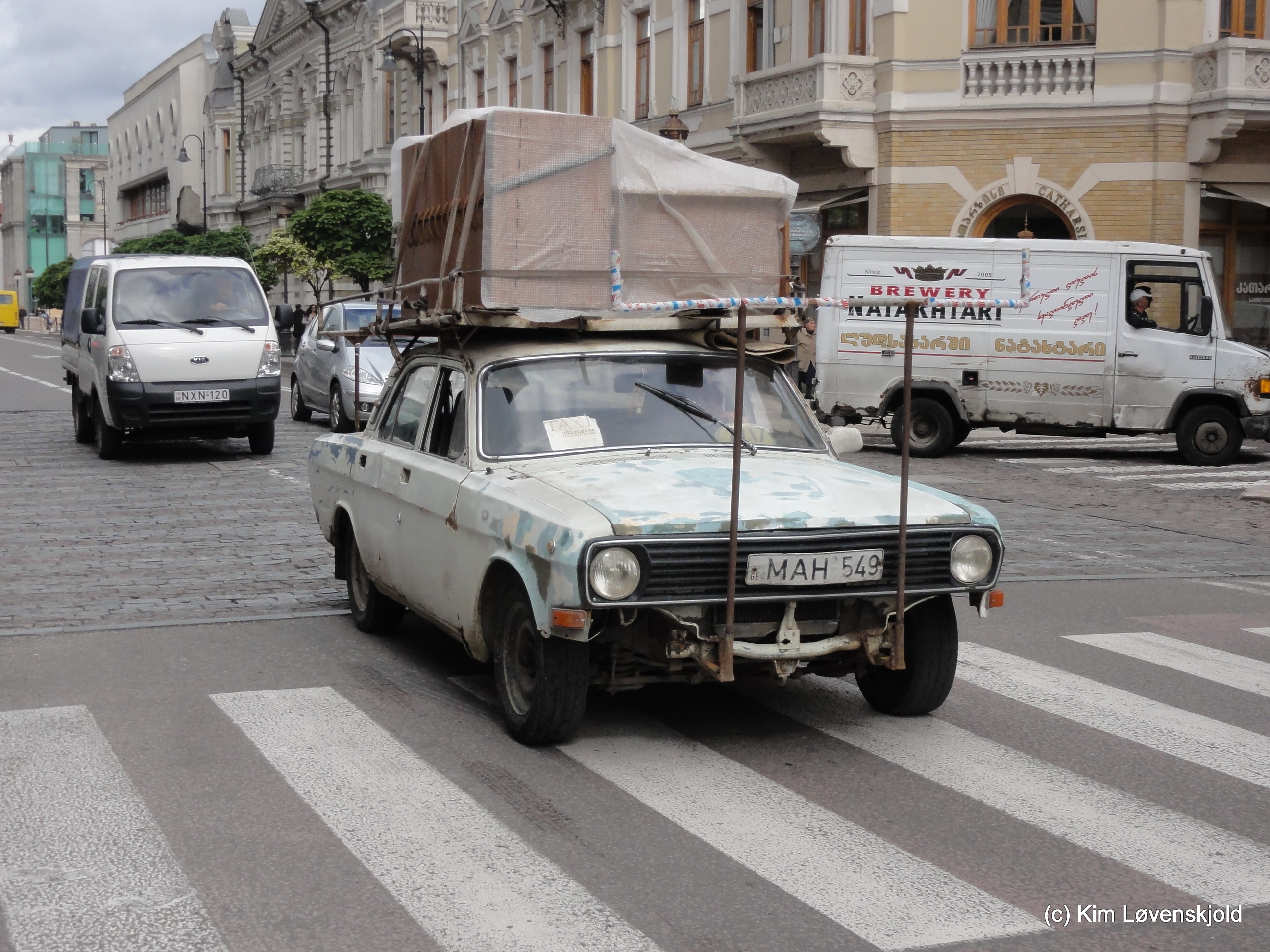 GAZ Volga 24