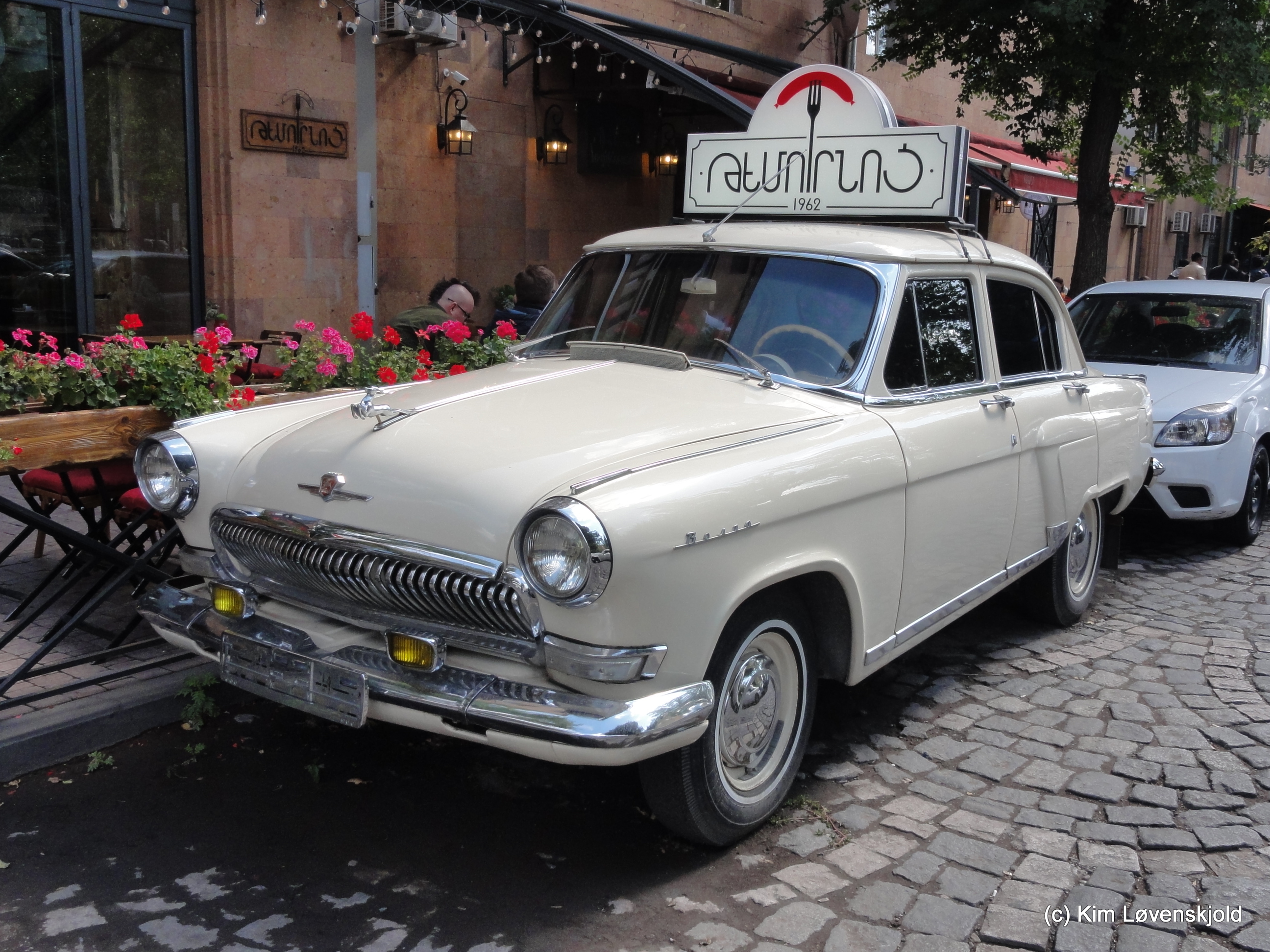 GAZ Volga 21