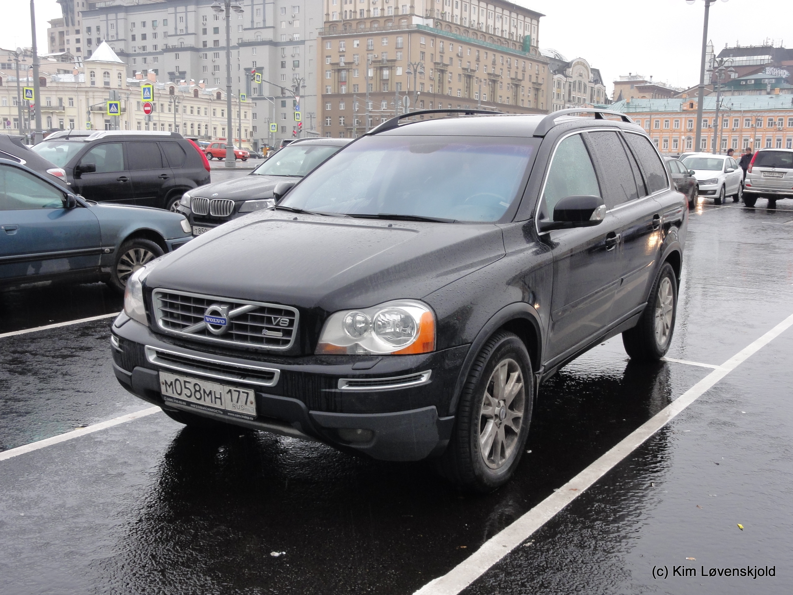 Volvo XC90 V8