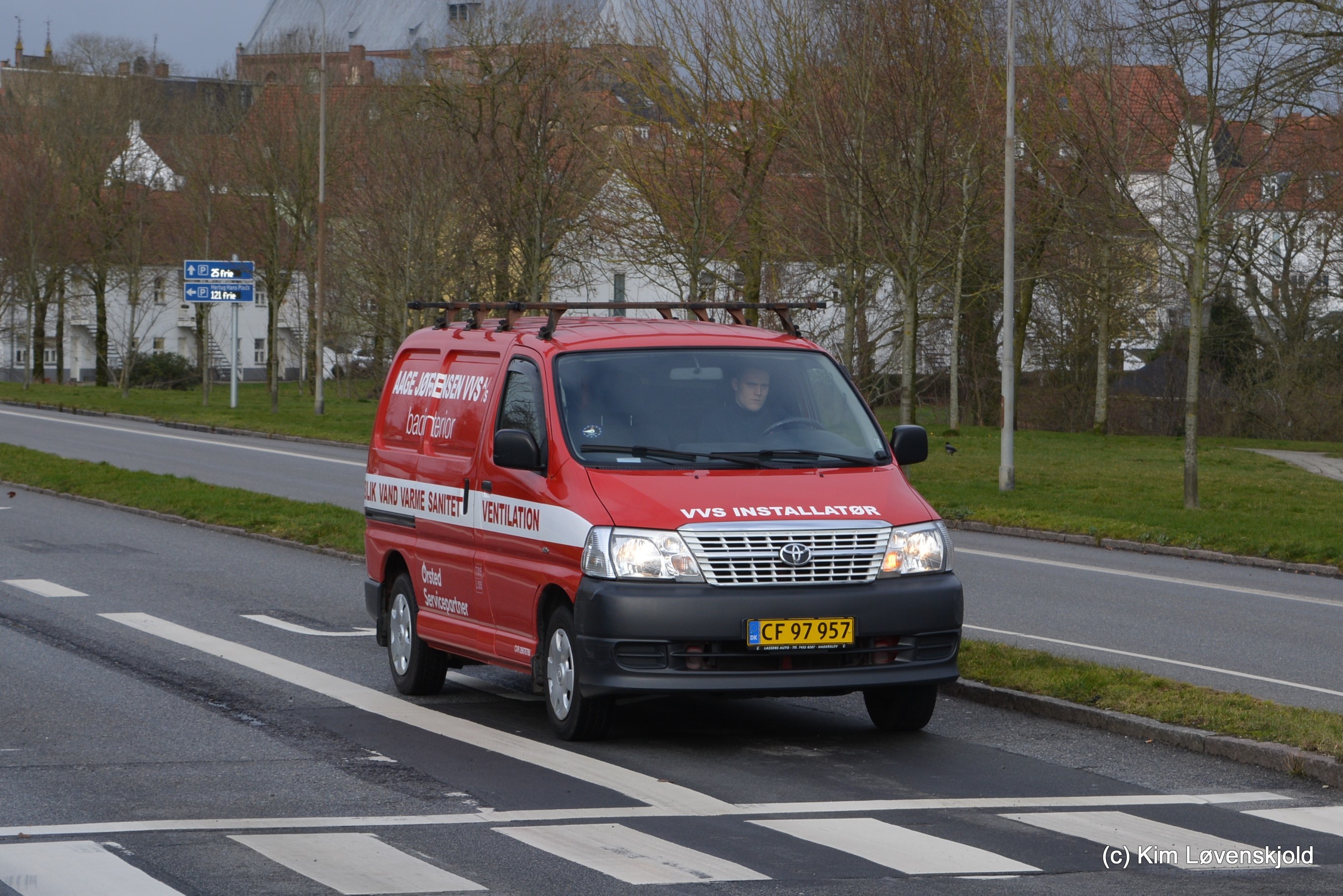 2011' Toyota HiAce
