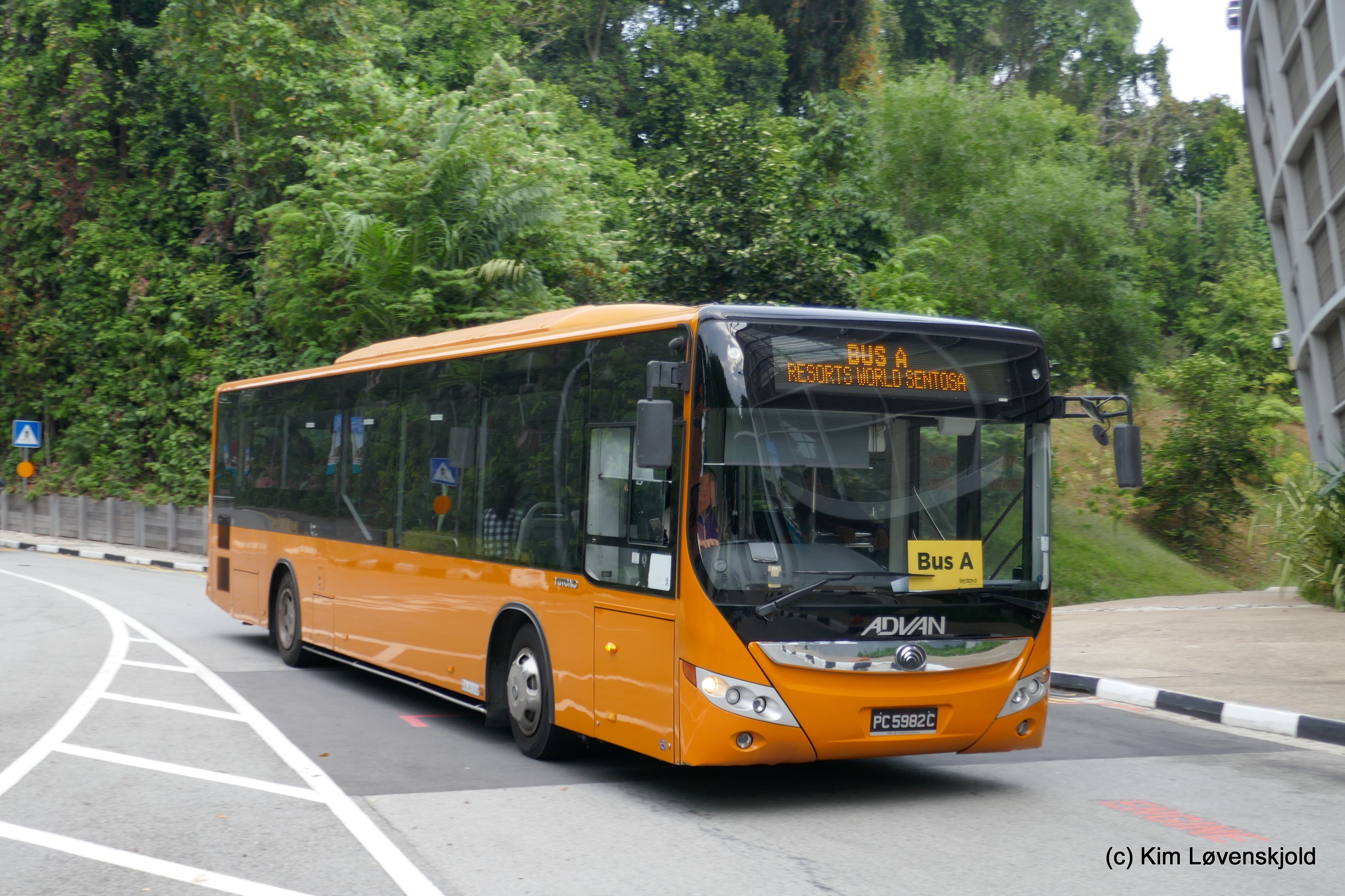 Yutong ZK6126HGA
