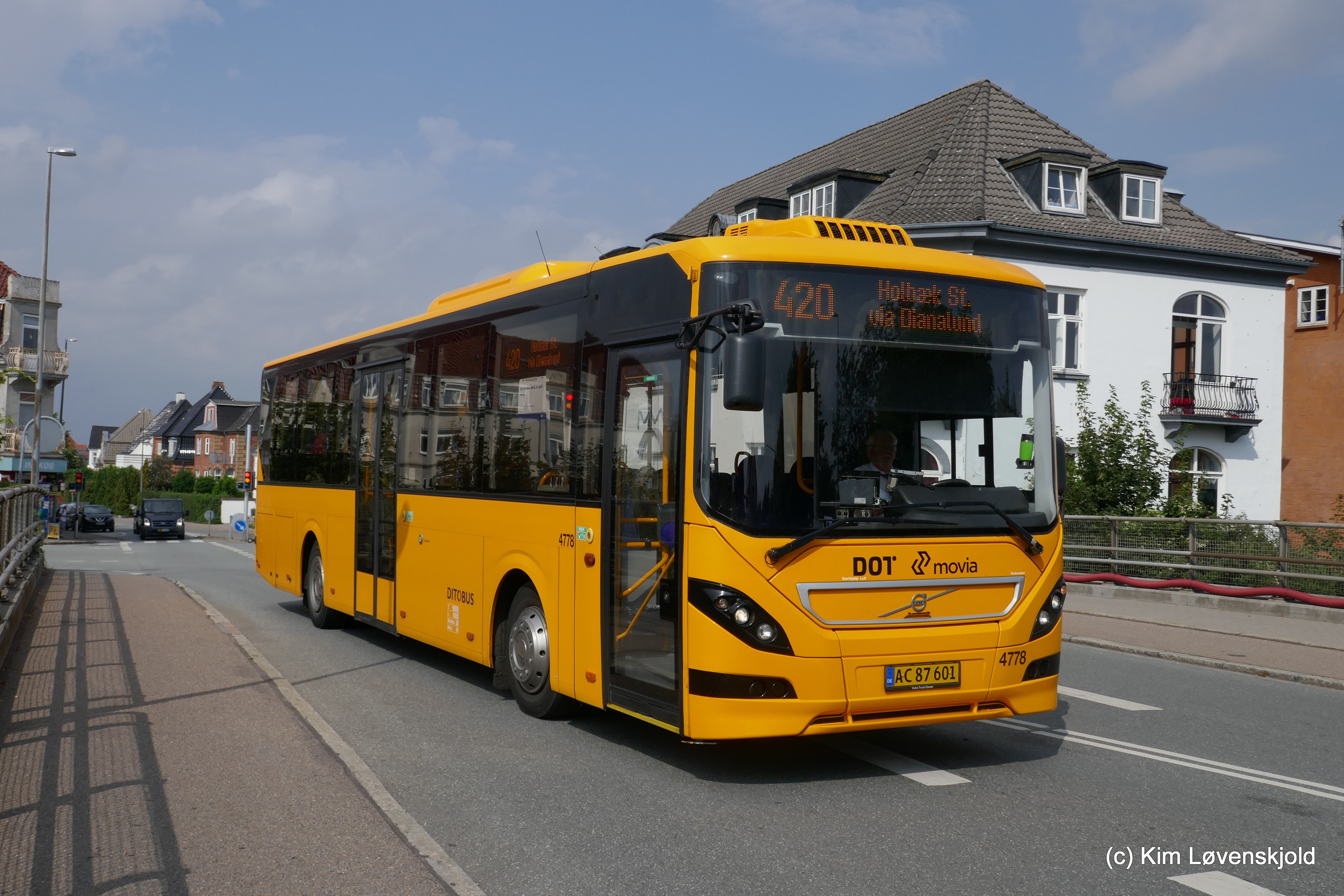 2013' Volvo B8RLE-60 / 8900