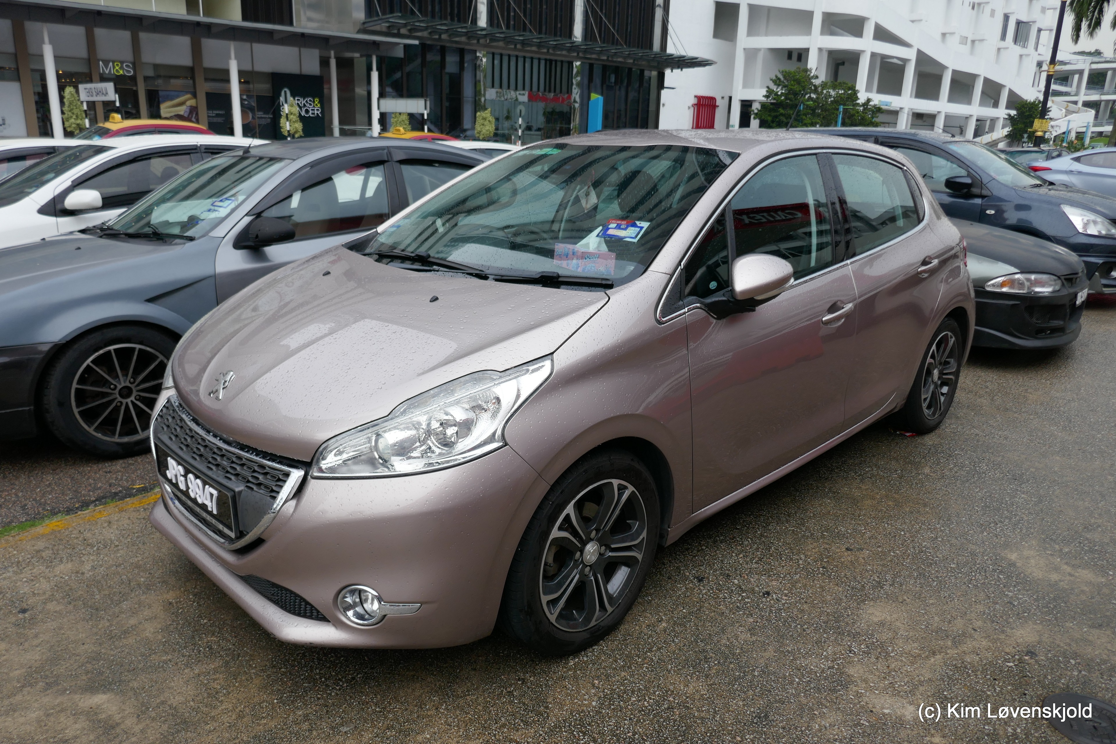 Peugeot 208