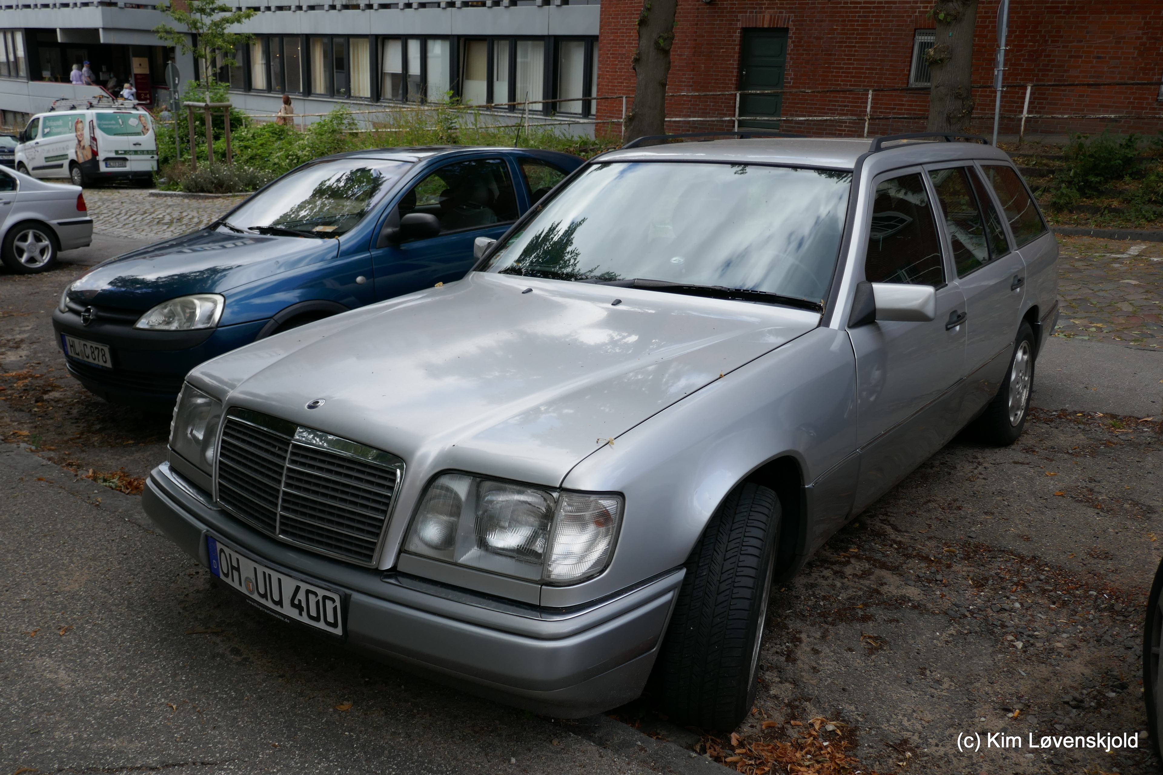 Mercedes E220 (S124)