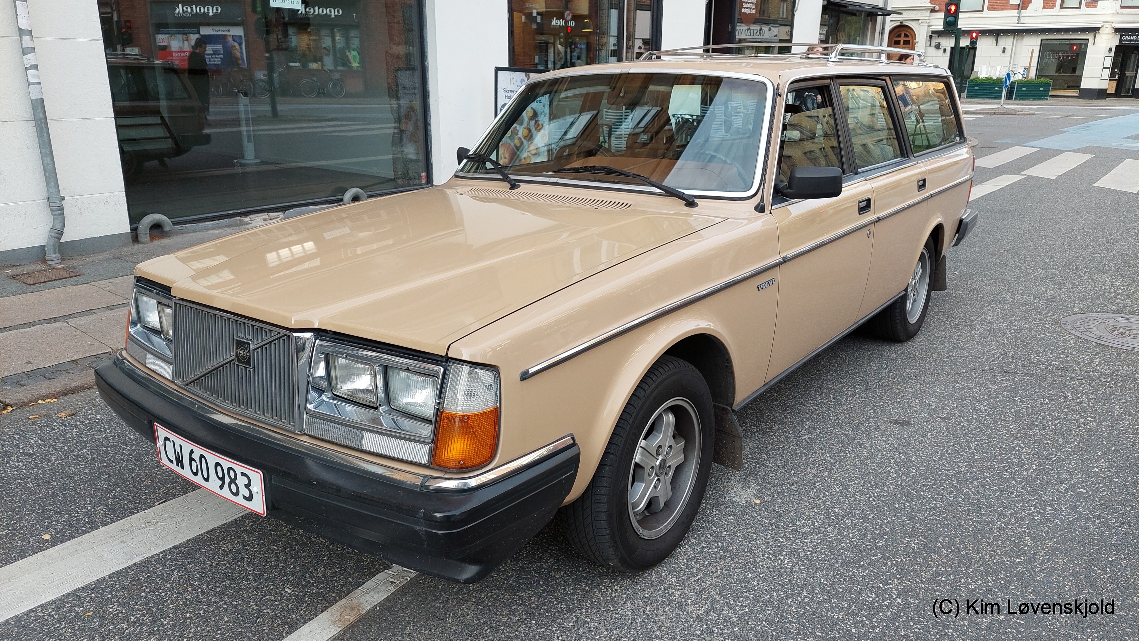 1984' Volvo (240) DL