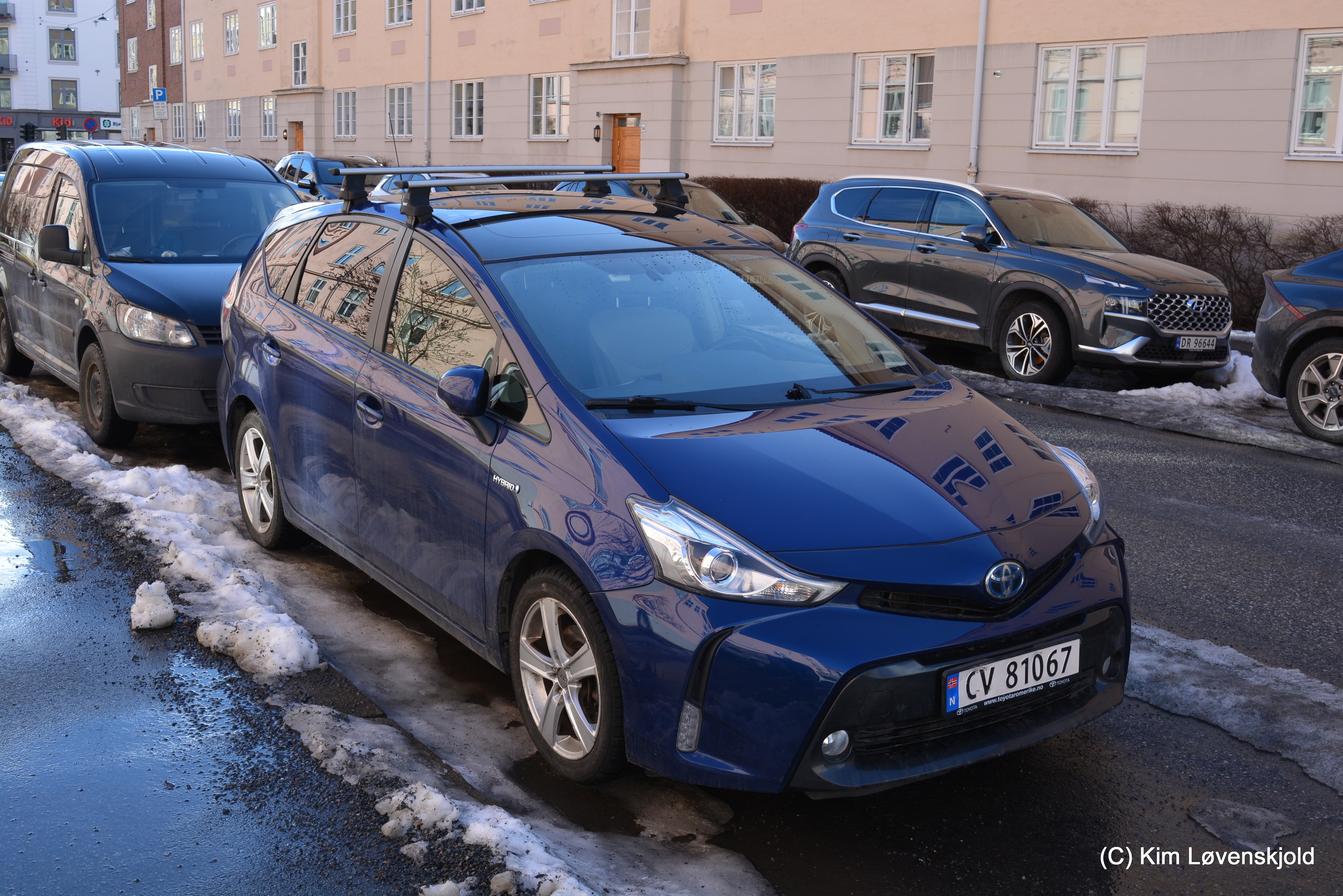 2016' Toyota Prius Plus