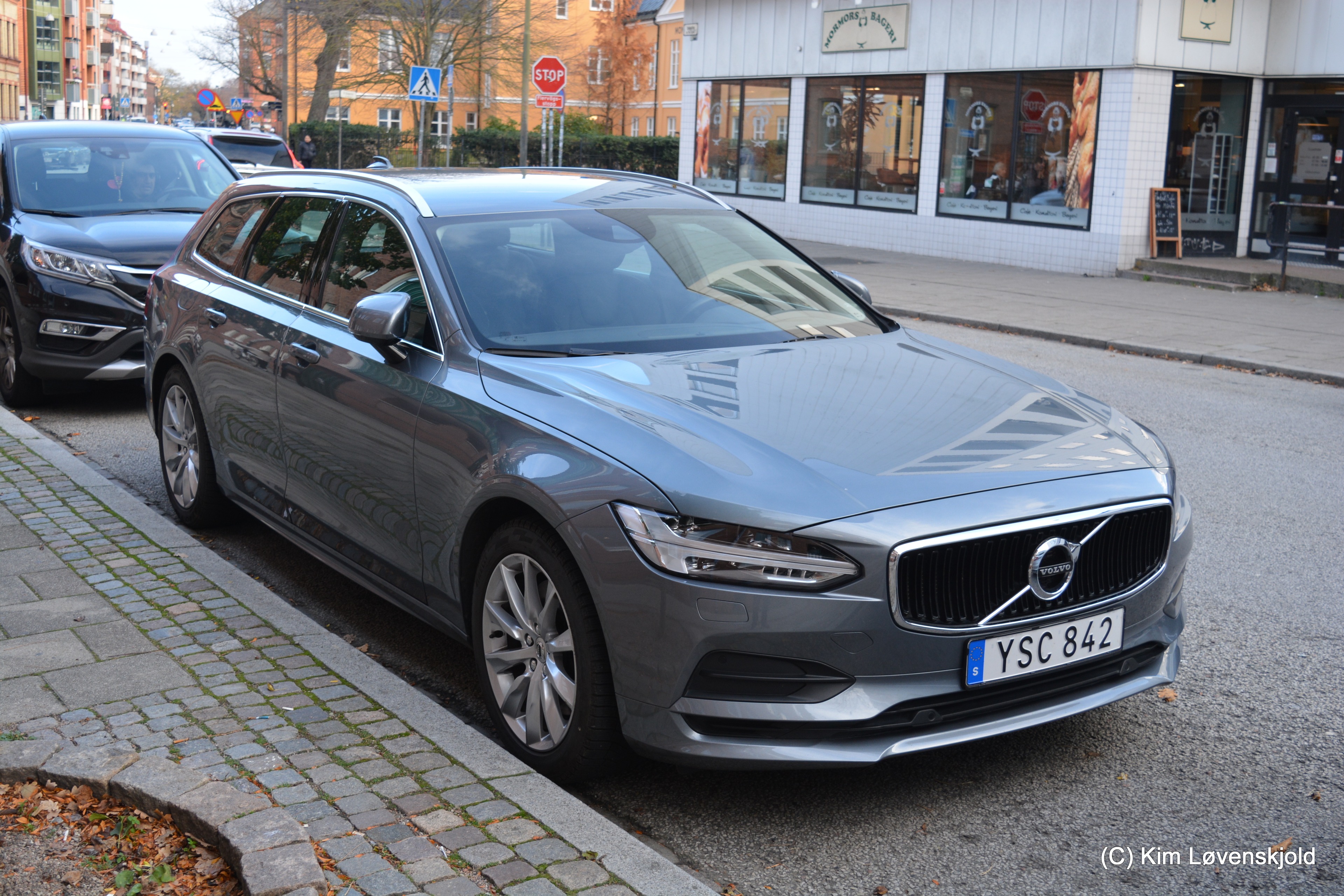 2018' Volvo V90