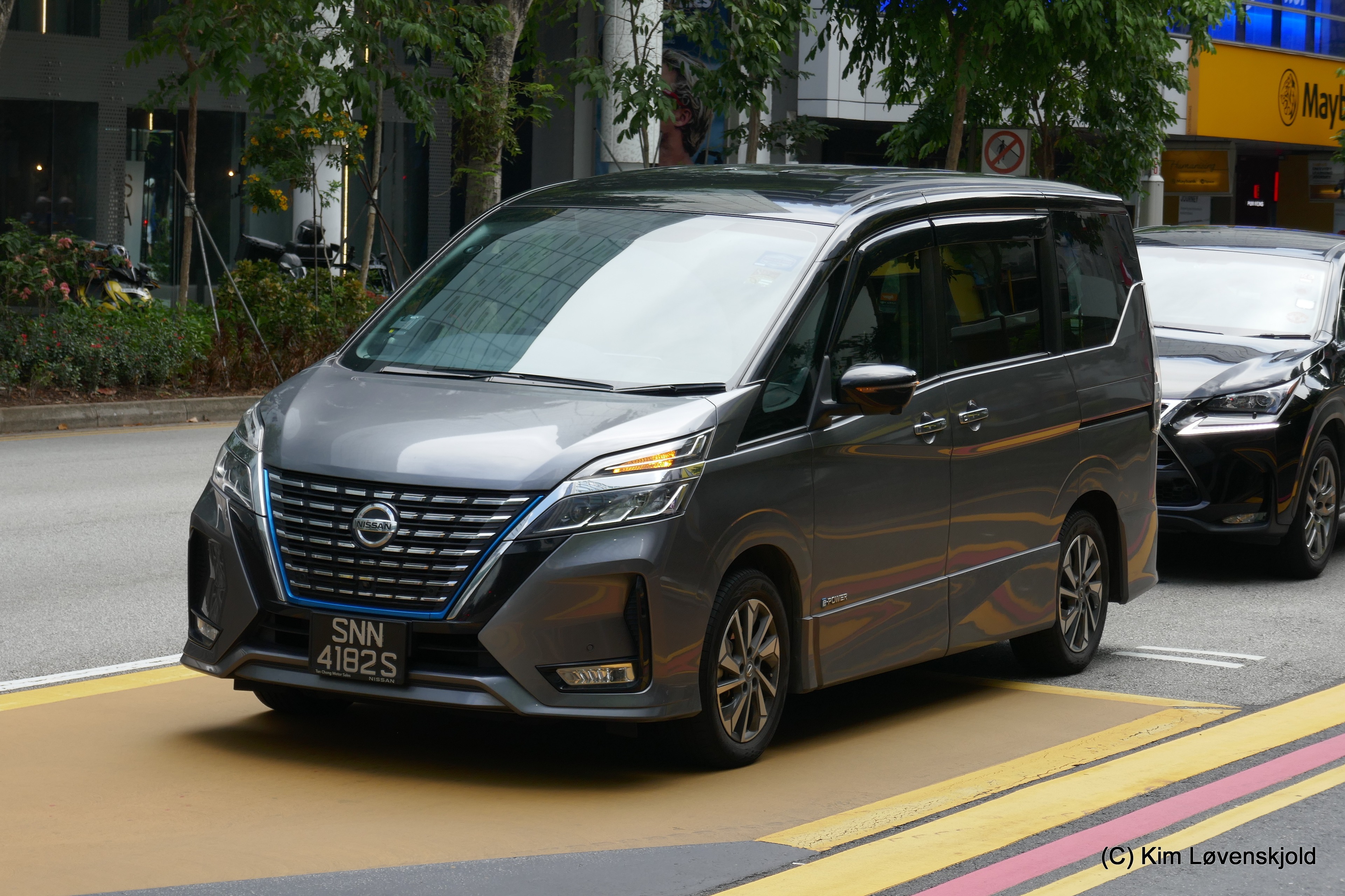 Nissan Serena S-Hybrid