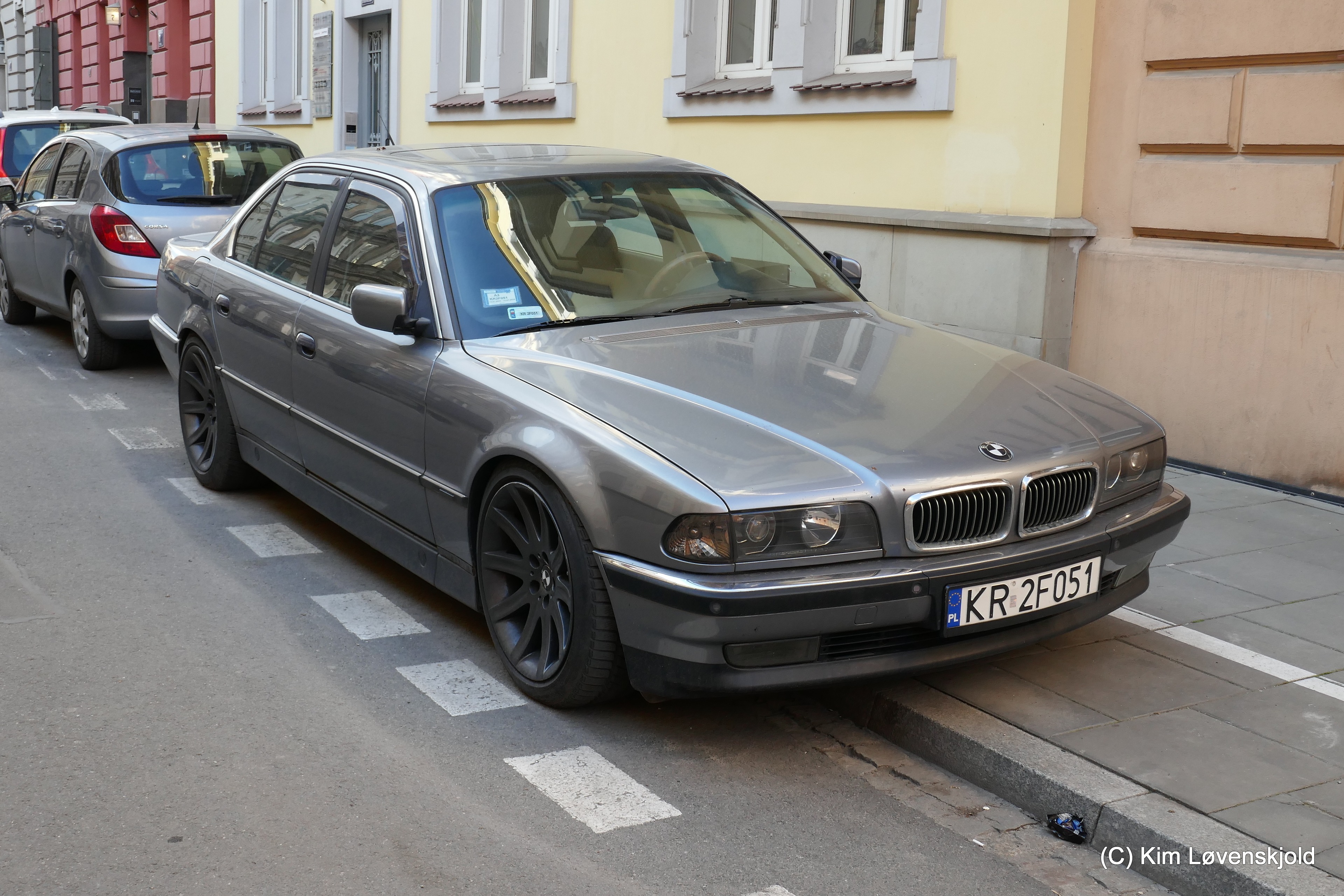 BMW 7-series E38