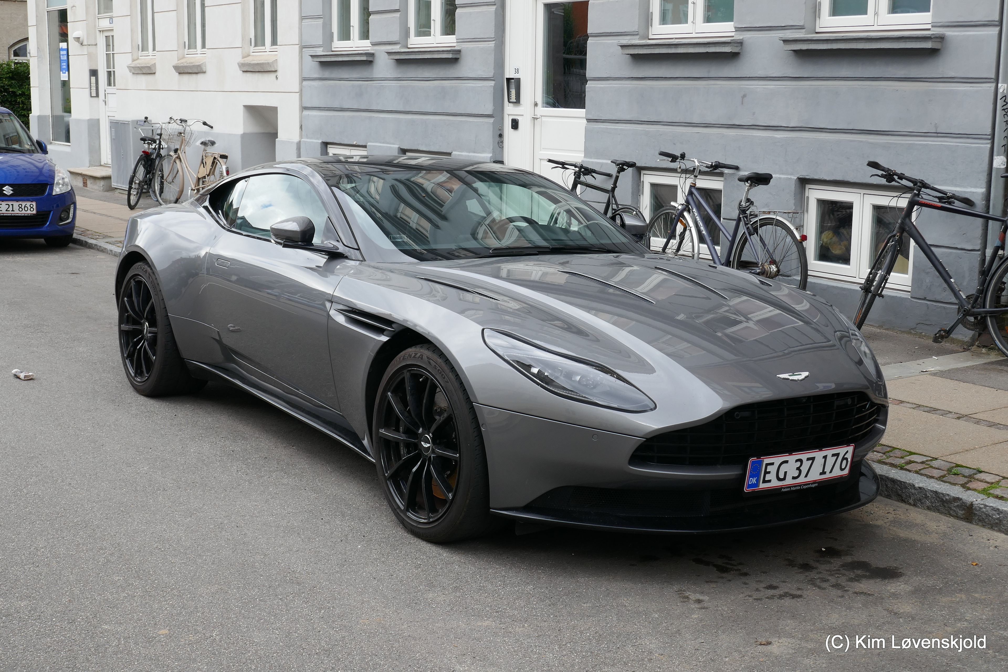2019' Aston Martin DB11 AMR 5,2 twin-turbo v12