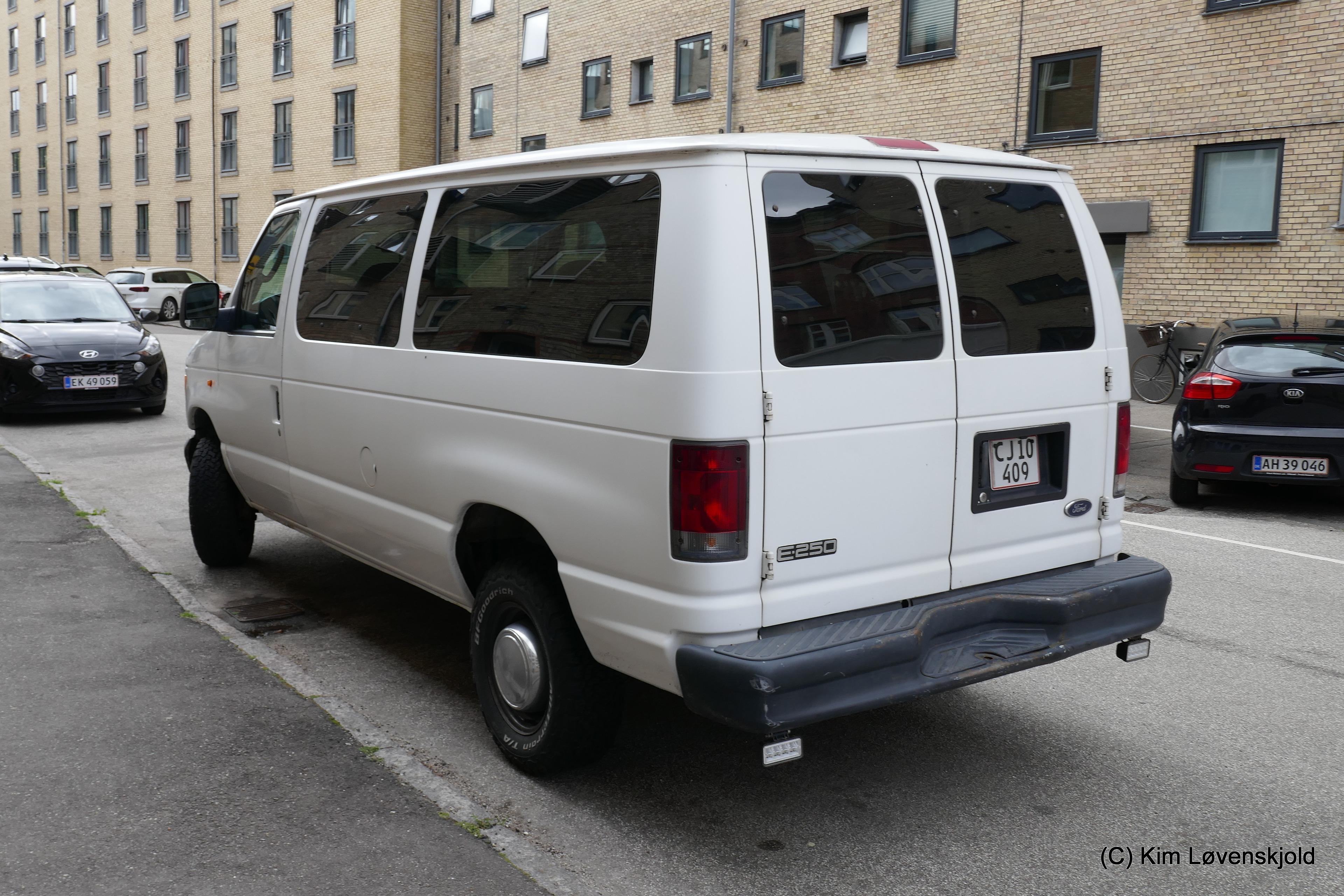 2004' Ford E250